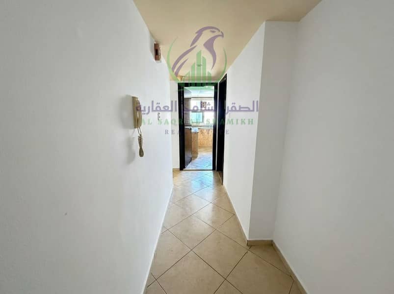 4 Repainting_interior_walls_white_202608301044 (7). jpeg