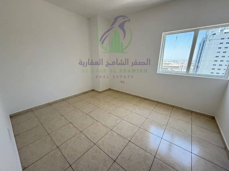 7 Repainting_interior_walls_white_202608301044. jpeg