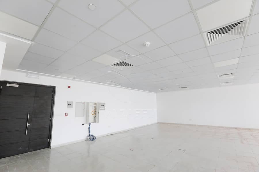 8 addax-tower-room4005 (9). jpg