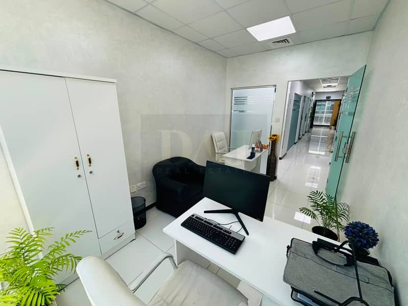5 ab34821a-3d40-45ed-881f-cd42f8426234. jpg