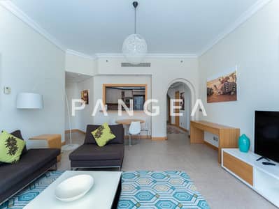 2 Bedroom Flat for Rent in Palm Jumeirah, Dubai - High Floor | Furnished | Private Beach Access