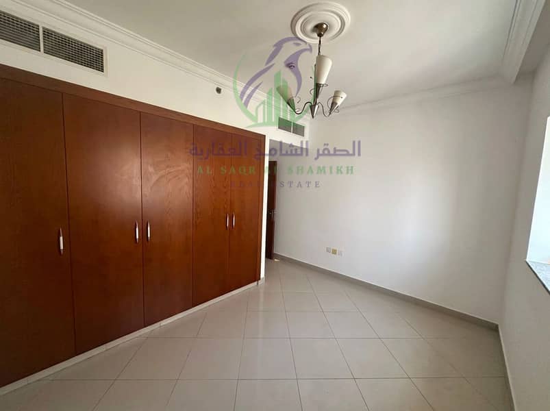 5 Repainting_interior_walls_white_202608301402 (2). jpeg