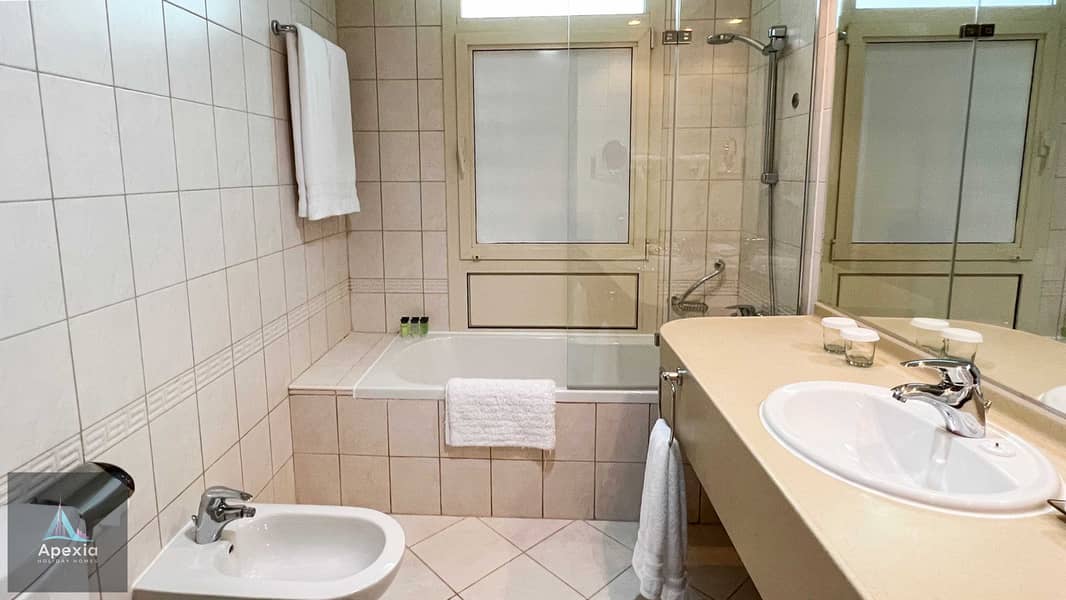5 1 Bedroom Apartment Wash Room. jpg