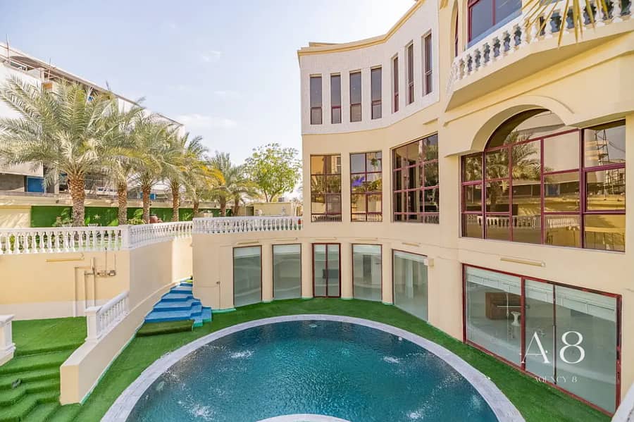 位于阿联酋山庄,E区 9 卧室的别墅 1250000 AED - 16337397 位于阿联酋山庄,E区 9 卧室的别墅 1250000 AED - 16337397