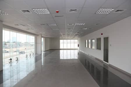 معرض تجاري  للايجار في أم رمول، دبي - WhatsApp Image 2026-08-02 at 3.57. 56 PM. jpeg
