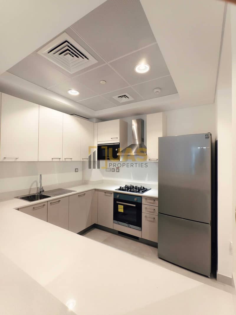 20 KITCHEN (2). jpg
