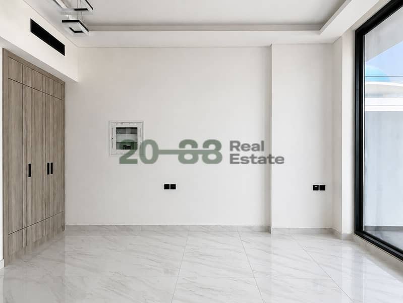 5 Photo8. jpg