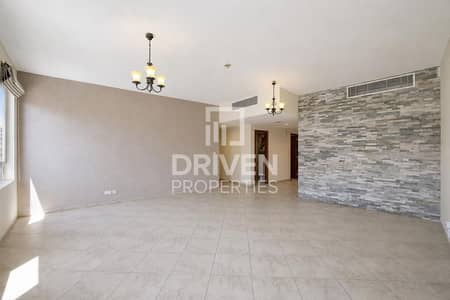 2 Bedroom Apartment for Rent in Motor City, Dubai - Largest Living Hall | Bright Apt | Park View