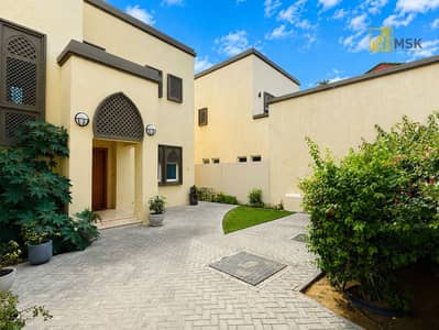 3 Slaapkamers Villa te Huur in Jumeirah Park, Dubai - Front Jumeirah Park. png 3 Slaapkamers Villa te Huur in Jumeirah Park, Dubai - Front Jumeirah Park. png