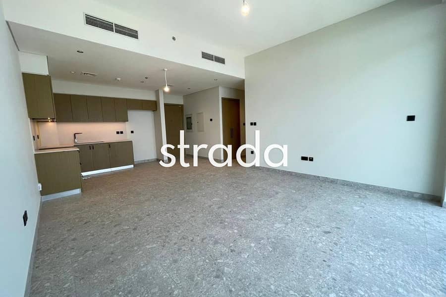 Golf Course View| Vacant Large Layout Golf Course View| Vacant Large Layout