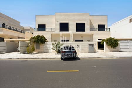 5 habitaciones Villa para en Alquiler en Nad Al Sheba Gardens, Dubai - Villa en Nad Al Sheba Gardens，Nad Al Sheba Gardens 1，MAG 22, 5 dormitorios, 450000 AED - 16339459