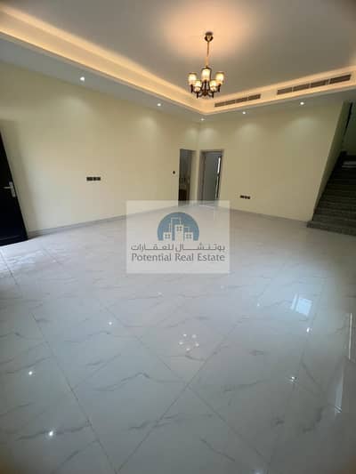 4 habitaciones Villa para en Alquiler en Deira, Dubai - WhatsApp Image 2026-08-27 at 15.20. 51 (3). jpeg 4 habitaciones Villa para en Alquiler en Deira, Dubai - WhatsApp Image 2026-08-27 at 15.20. 51 (3). jpeg