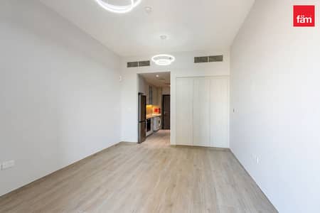 Studio for Rent in Business Bay, Dubai - Brand New | Vacant | With Balcony