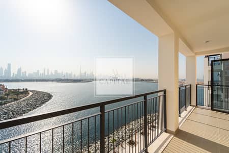 2 Bedroom Flat for Rent in Jumeirah, Dubai - Sea and Skyline View | Brand New | Ready to Move