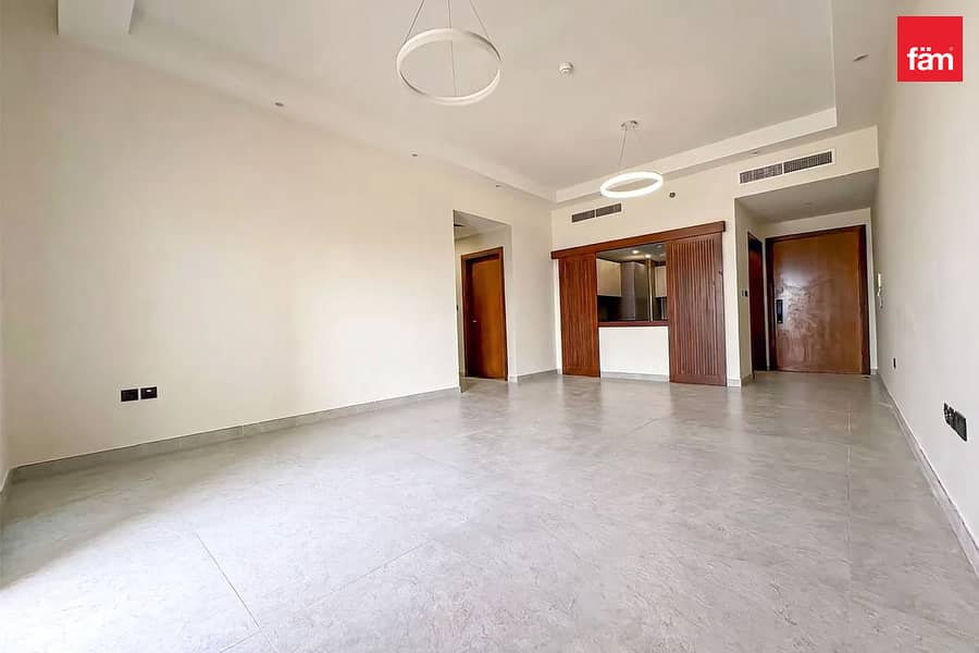 Bright Apartment I Closed Kitchen I Near Metro Bright Apartment I Closed Kitchen I Near Metro