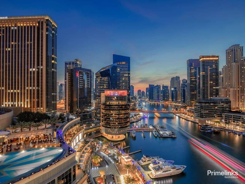 Luxury Waterfront Living | Prime Location Luxury Waterfront Living | Prime Location