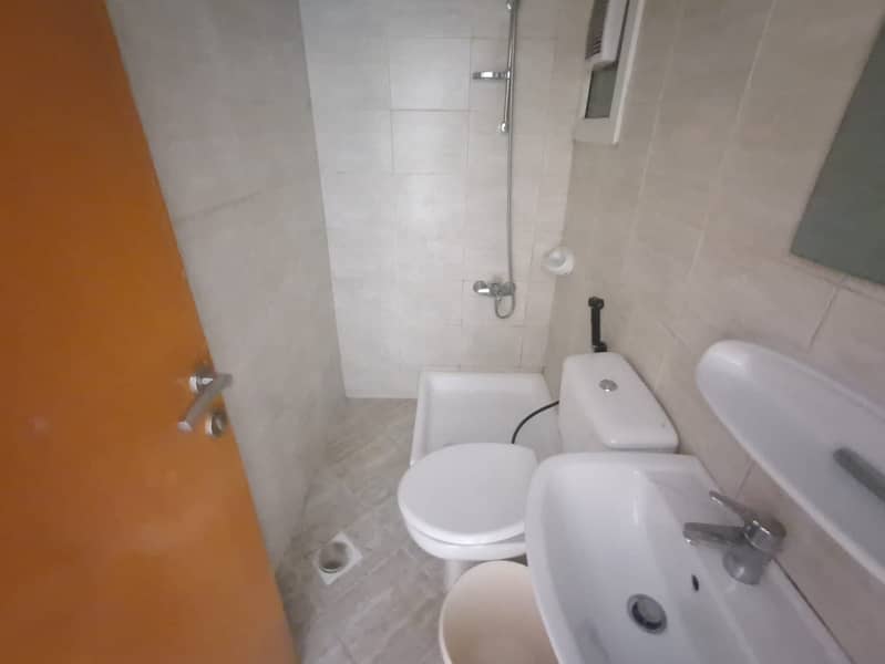 7 5be77b50-985b-491f-a421-e33b7331aad7. jpg