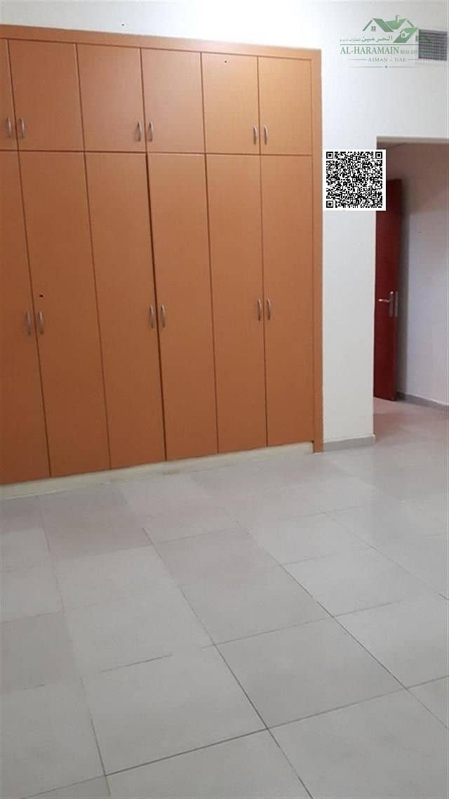 6 80062402_SP_photo. jpg
