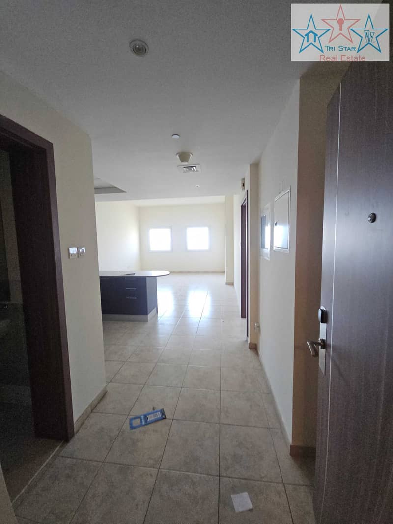 3 jvt 1b 2704 main door. jpg