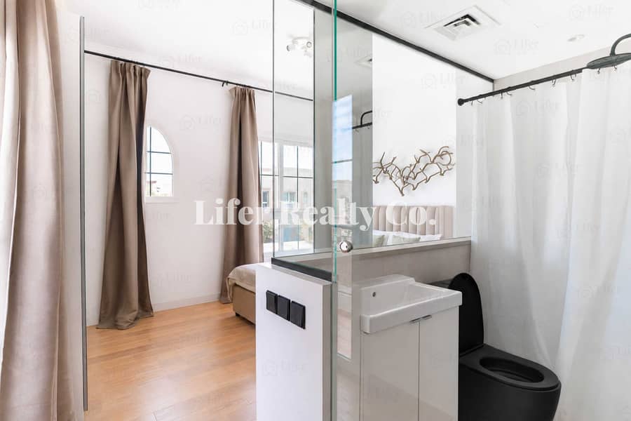 9 Guest Room 1. jpg