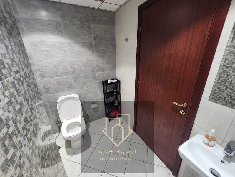 18 792997ec-8830-4bd8-9448-c4d1d5520f91. jpg