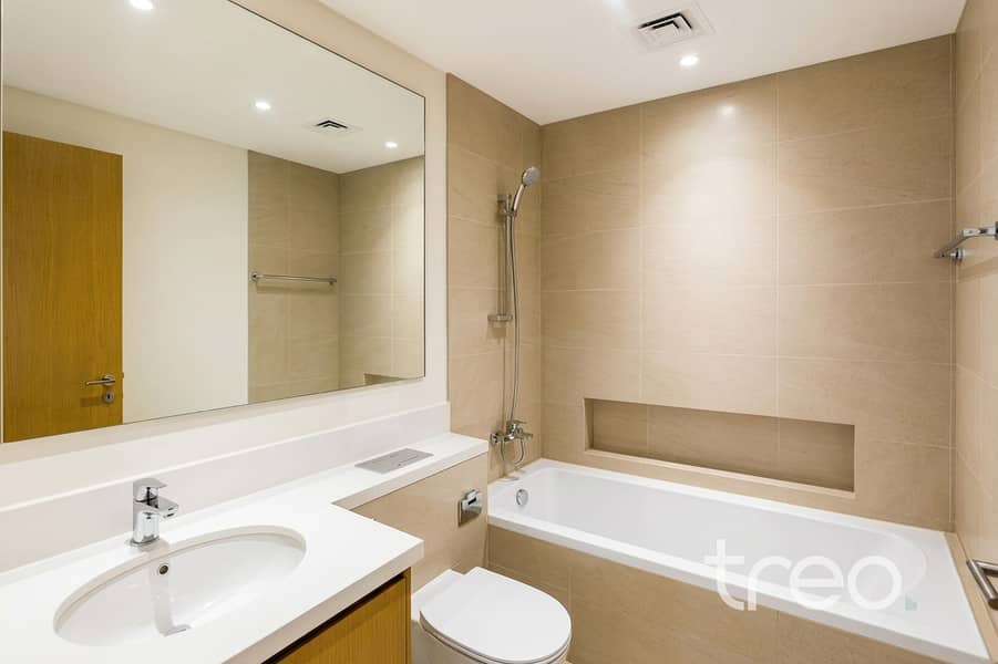 7 3801 Harbour Views T1, The Lagoons. jpg