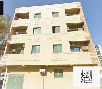 Building de 10+ Chambres à à vendre à Abu Shagara, Sharjah - 48222. jpg