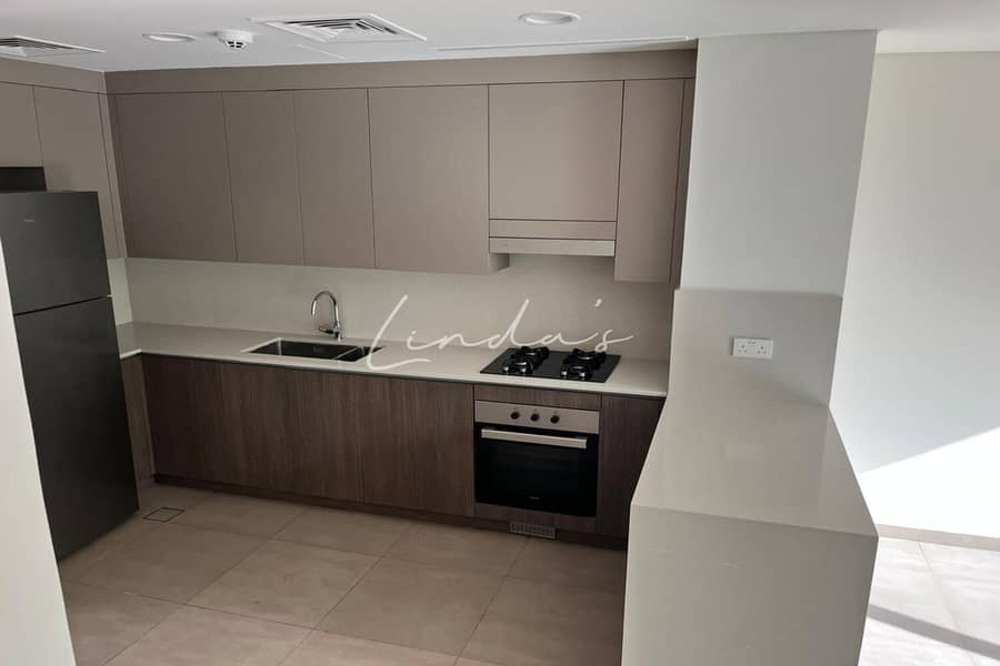 3 images image img