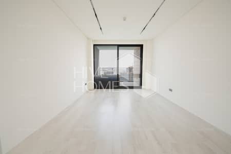 Studio for Rent in Business Bay, Dubai - Full Canal View | Unfurnished | Private Jacuzzi