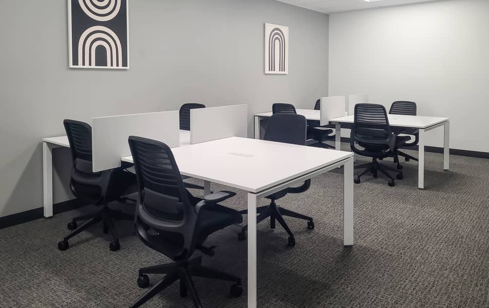 9 Regus_CA, Sacramento - 2180 Harvard _USA_Centre 6617_Coworking 1. jpg