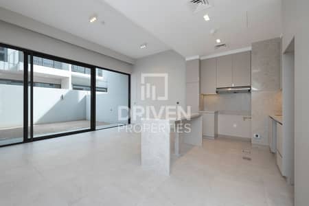 4 Schlafzimmer Townhouse zum zur Miete in District 7, Dubai - Reihenhaus in District 7，MAG City，MAG Eye Townhouses, 4 schlafzimmer, 300000 AED - 16348066