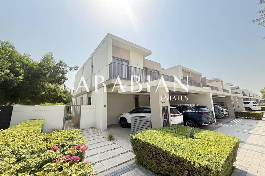 Large Plot | Vacant | Walk to Park Large Plot | Vacant | Walk to Park
