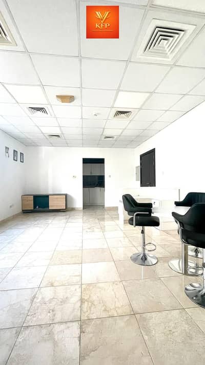 Office para en Alquiler en Deira, Dubai - WhatsApp Image 2026-06-18 at 11.52. 35 (2). jpeg Office para en Alquiler en Deira, Dubai - WhatsApp Image 2026-06-18 at 11.52. 35 (2). jpeg