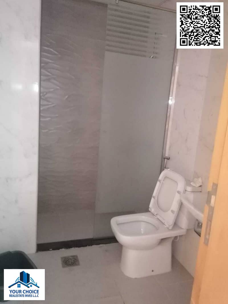 10 acd13ae9-7d4e-40ae-b2ea-00a676454198. jpg