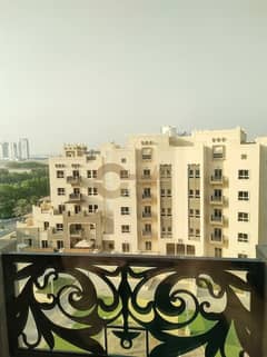 PRIME LOCATION I OPEN KITCHEN I FAMILY LIVING