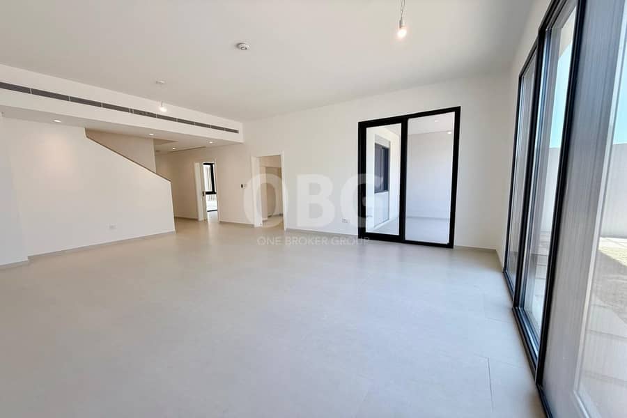 Brand New |Single Row| NR Tennis Court|Options Avb Brand New |Single Row| NR Tennis Court|Options Avb