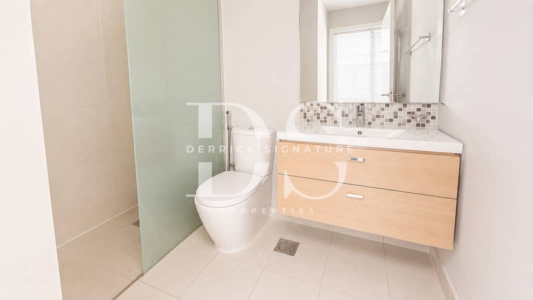 16 Room 2 Bathroom. jpg