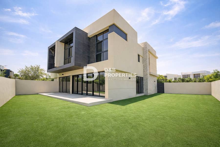 Freshly Renovated | Largest Plot | Nearby Park Freshly Renovated | Largest Plot | Nearby Park