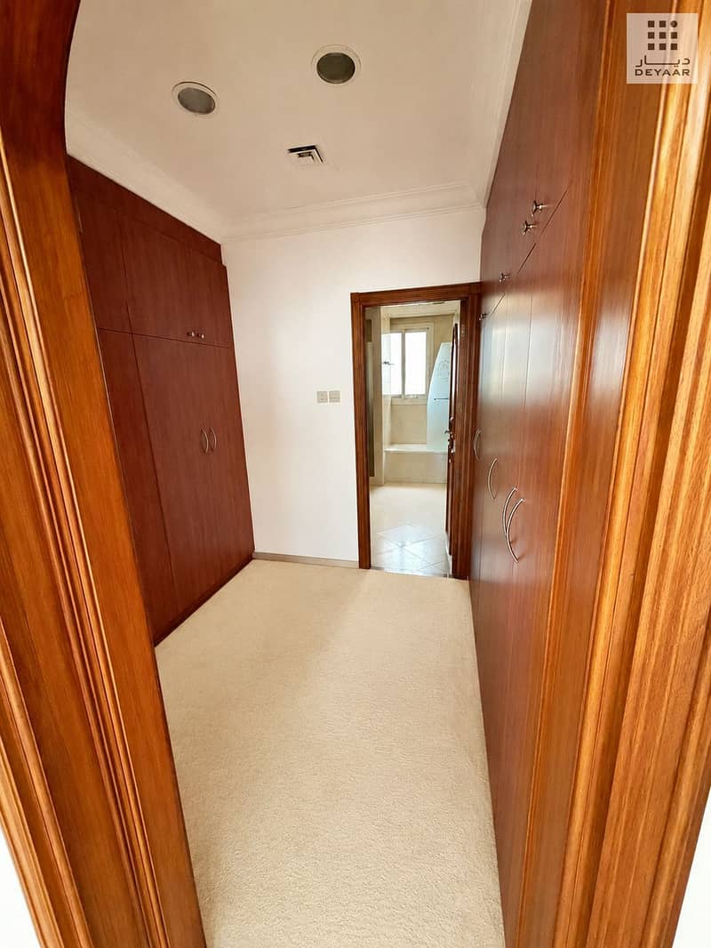 14 14 Bedroom Hall and Wardrobes. jpg