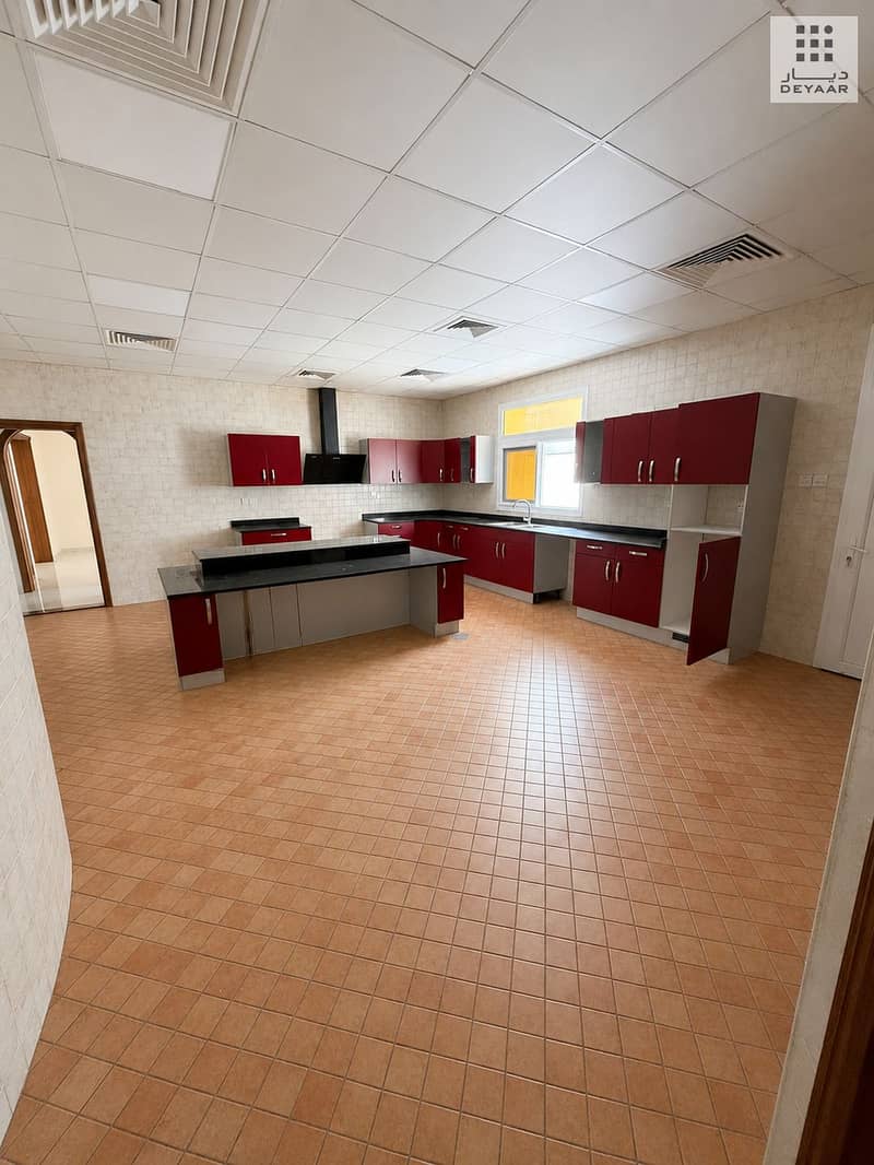 15 15 Main Kitchen. jpg