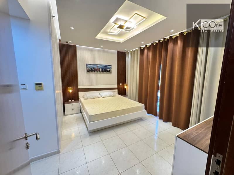 12 0ceb76ef-c256-4a9c-8110-e082e37c54f8. jpg
