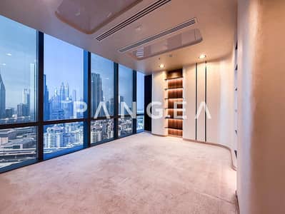 Office for Rent in Downtown Dubai, Dubai - Premium Fitted Office | High Floor | 8 Parkings