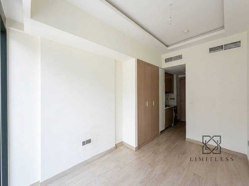 4 Image 4
