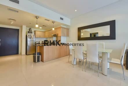 2 Cпальни Апартаменты в аренду в Дубай Марина, Дубай - Open kitchen and dining area in a 2-bedroom apartment for rent in Yacht Bay, Dubai Marina 2 Cпальни Апартаменты в аренду в Дубай Марина, Дубай - Open kitchen and dining area in a 2-bedroom apartment for rent in Yacht Bay, Dubai Marina