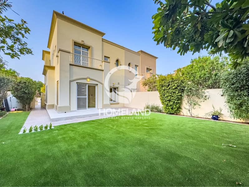 Exclusive listing | Full Lake View | Upgraded Exclusive listing | Full Lake View | Upgraded