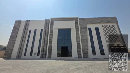 Warehouse te Huur in Umm Al Thuoob, Umm Al Quwain - شوروم ام الثعوب 29 الف قدم (5). jpeg Warehouse te Huur in Umm Al Thuoob, Umm Al Quwain - شوروم ام الثعوب 29 الف قدم (5). jpeg