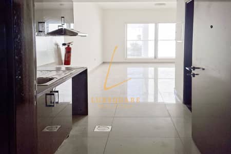 Studio de  à à louer à Jumeirah Village Circle (JVC), Dubai - Appartement à Jumeirah Village Circle (JVC)，JVC District 10，Royal JVC Building, 40000 AED - 16354397