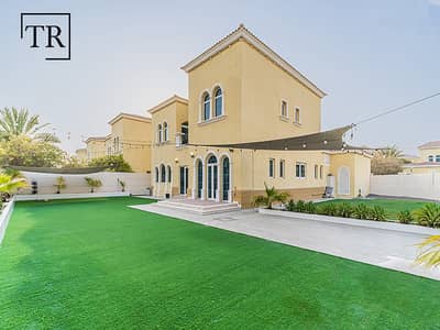 4 Bedroom Villa for Rent in Jumeirah Park, Dubai - Corner Villa | Huge Plot | Maid’s Room | Well Kept