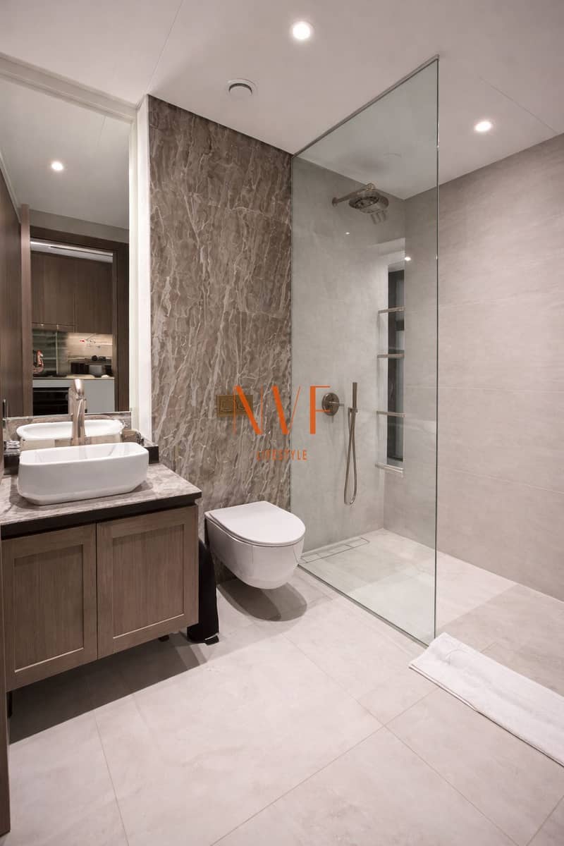 7 Bathroom. png