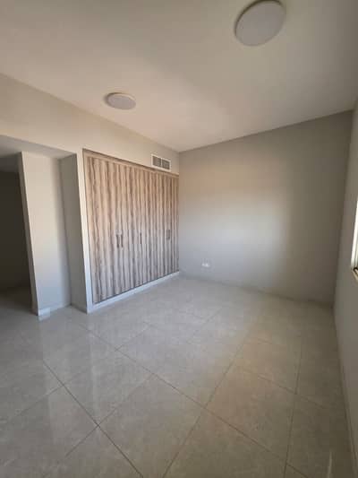 1 habitación Apartamento para en Alquiler en Al Jurf, Ajman - WhatsApp Image 2026-08-31 at 4.22. 50 PM (1). jpeg